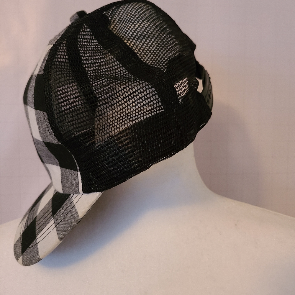 Checkerboard Design Hat - Picture 9 of 12